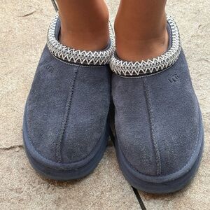 Ugg girls Tazz slip on gray/blue size 3